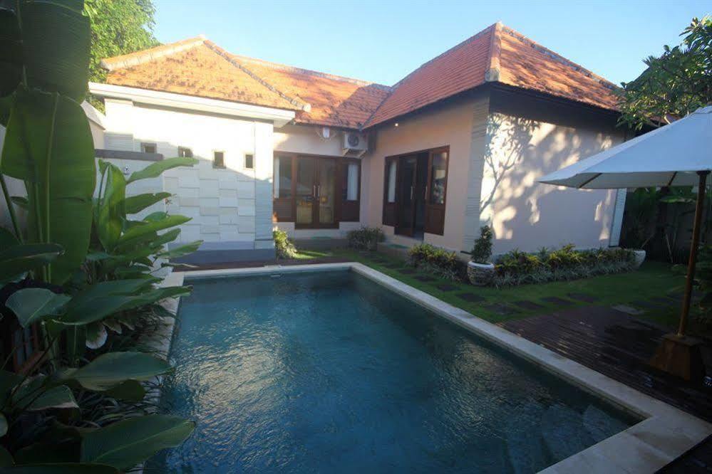 Kubal Villa Seminyak Exterior foto